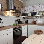 Apartment Nummen Goto, Kivenheitto Torilta