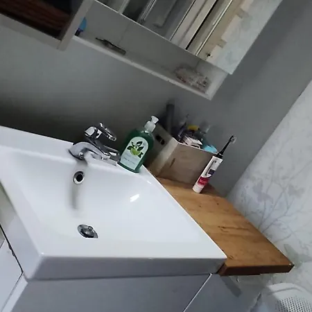 아파트 Nummen Goto, Kivenheitto Torilta