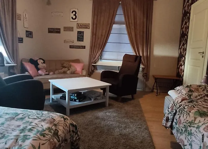 Nummen Goto, Kivenheitto Torilta Appartement *