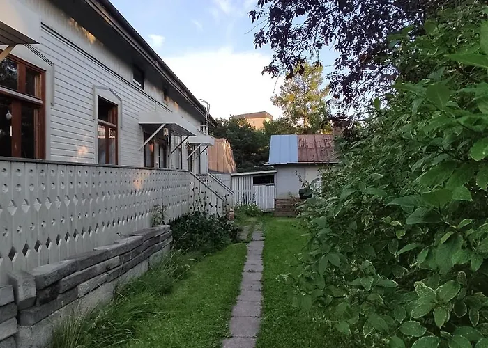 Nummen Goto, Kivenheitto Torilta